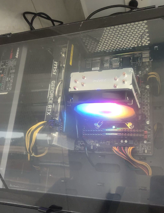 刚配的电脑主机 i512400f全新